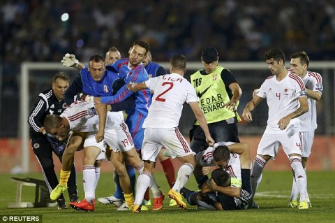 Kacau!! Laga Serbia vs Albania Berujung Kerusuhan